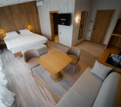 DELUXE в Горицы Hotel&Resort