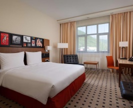 Улучшенный номер с видом на реку в Radisson Hotel Rosa Khutor