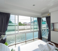 Полулюкс с видом на бассейн в Rang Hill Residence