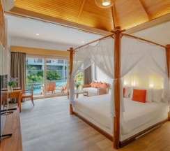 Двухместная вилла Pool Access с балконом двуспальная кровать в Отель Metadee Concept Hotel