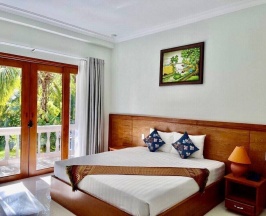 Двухместный номер Deluxe с видом на сад двуспальная кровать в Four Oceans Resort Muine
