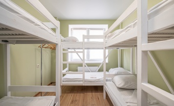 Место в шестиместном номере с общим сан узлом (Мужской) в Vavilov hostel