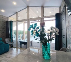 Коттедж Барн-Хаус в Побег из квартиры