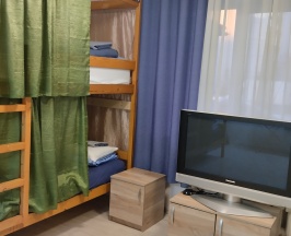 Койко-место в восьмиместном общем номере для мужчин и женщин   в Малахит