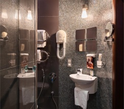 Одноместный улучшенный в Martin Hotel