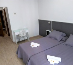 Двухместный номер Standard 2 отдельные кровати в Hostal Jemasaca - Palma61