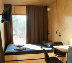 Дом для двоих с панорамными окнами и открытой террасой №1 в Уютные Ёлы