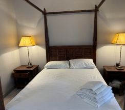 двухкомнатный номер на первом этаже с 3-мя двуспальными кроватями в Ольденбург