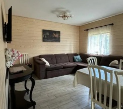 Шестиместное шале с балконом в Moon House