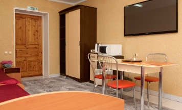 Трехместный номер с 3 односпальными кроватями в Сладкий сон