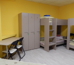 Кровать в общем номере (мужской номер) в Эмили