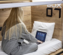 Односпальная кровать в 4-х местном женском номере в Via hostel