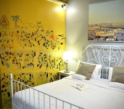 Номер Standard с красивым видом из окна в Goodfellas Thong Lor Hostel