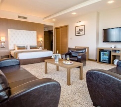 Двухместный полулюкс (двуспальная кровать) в Отель Korineum Golf & Beach Resort