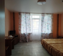 Двухместный номер Standard с балконом 2 отдельные кровати в Строитель