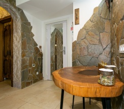 Двухуровневый номер в стиле греческой Спарты без окна в Греческий Олимп