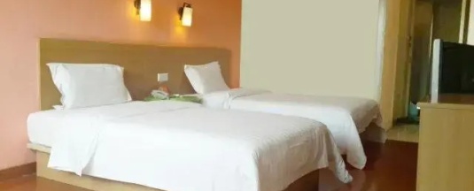 Двухместный номер Business (2 отдельные кровати) в 7 Days Inn Shanghai Changshou Road Subway Station PCD Store Branch