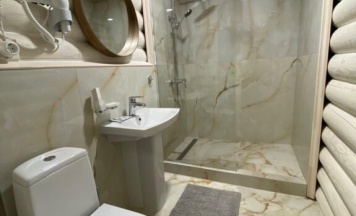 Коттедж c 1 комнатой в УездЪ Елисеева
