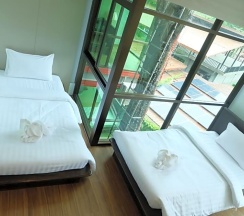 Двухместный номер Deluxe с балконом 2 отдельные кровати в Aplus Deluxe Hotel