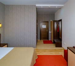 Стандарт с большой кроватью в Avangard Hotel