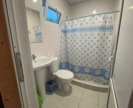 Четырёхместный полулюкс Comfort с красивым видом из окна в Частный дом У Романа