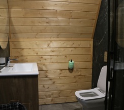 Дом-треугольник в Katadze Glamp