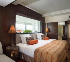 Двухместный полулюкс с видом на реку двуспальная кровать в Anantara Riverside Bangkok Resort