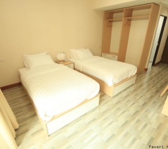 Двухместный номер Standard 2 отдельные кровати в Favori Hostel Bangkok Surawong