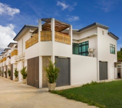 Вилла с 5 комнатами в Tropicana Pool Villa