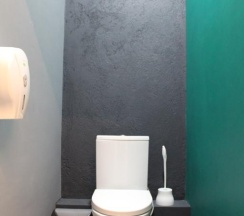Кровать в 4-местном мужском номере (общие удобства) в Hot Place Guest House