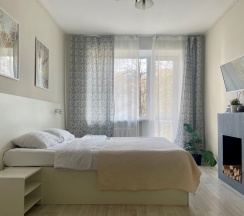 "SOFT CLOUD" Однокомнатная квартира (Метро Новочеркасская, 15 минут пешком) в Rauktis apartments