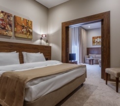 Двухкомнатный номер «ЛЮКС» в Riverside Hotel