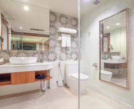 Двухместный номер Premium Deluxe с видом на море двуспальная кровать в Отель Zenmaya Oceanfront Phuket, Trademark Collection by Wyndham