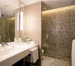 Двухместный номер клубный Superior двуспальная кровать в Centara Grand & Bangkok Convention Centre at CentralWorld