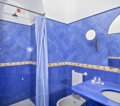 Двухместный номер Superior с видом на море двуспальная кровать в Hotel Pupetto