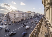 Улучшенный номер с балконом и видом на весь Невский проспект в Lopatin Nevsky 100