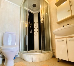 2-комнатные апартаменты улучшенные №3 в City Crown Apartments