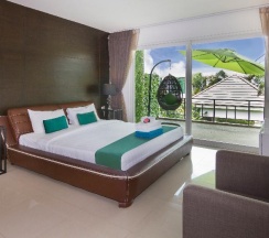 Вилла с 4 комнатами с балконом в Tropicana Pool Villa