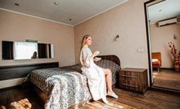 2-комнатный номер стандарт с 1 двуспальной кроватью в Все Бани мира