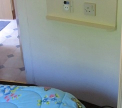 Коттедж с 2 комнатами с балконом в Инкит