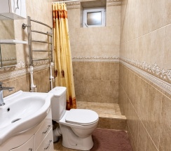 Эконом номер на цокольном этаже в Чегет-home