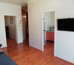 Семейный коттедж с балконом и с красивым видом из окна в Шишма