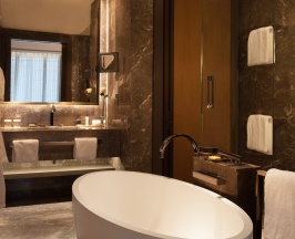 Номер категории Resort с большой двуспальной кроватью (King) в Grand Karat Sochi