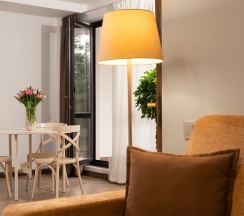 Улучшенные апартаменты с балконом в Co-Co Village