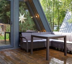 A-Frame № 5 (оснащение дома, стоимость купели и бани см. Подробнее) в Les holidays
