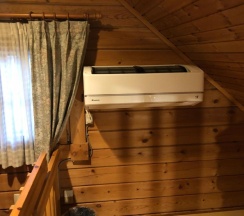 Апартаменты с красивым видом из окна в Log Cottage Tomato