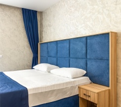 Четырехместный семейный номер Deluxe с кроватью размера "King Size" в GemstButikHotel