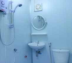 Трёхместный номер Standard в VJ Villa & Container Stay