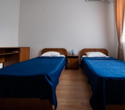 Номер полулюкс с 2 односпальными кроватями в Djump hotel