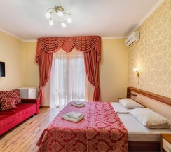 4-местный номер полулюкс в Престиж